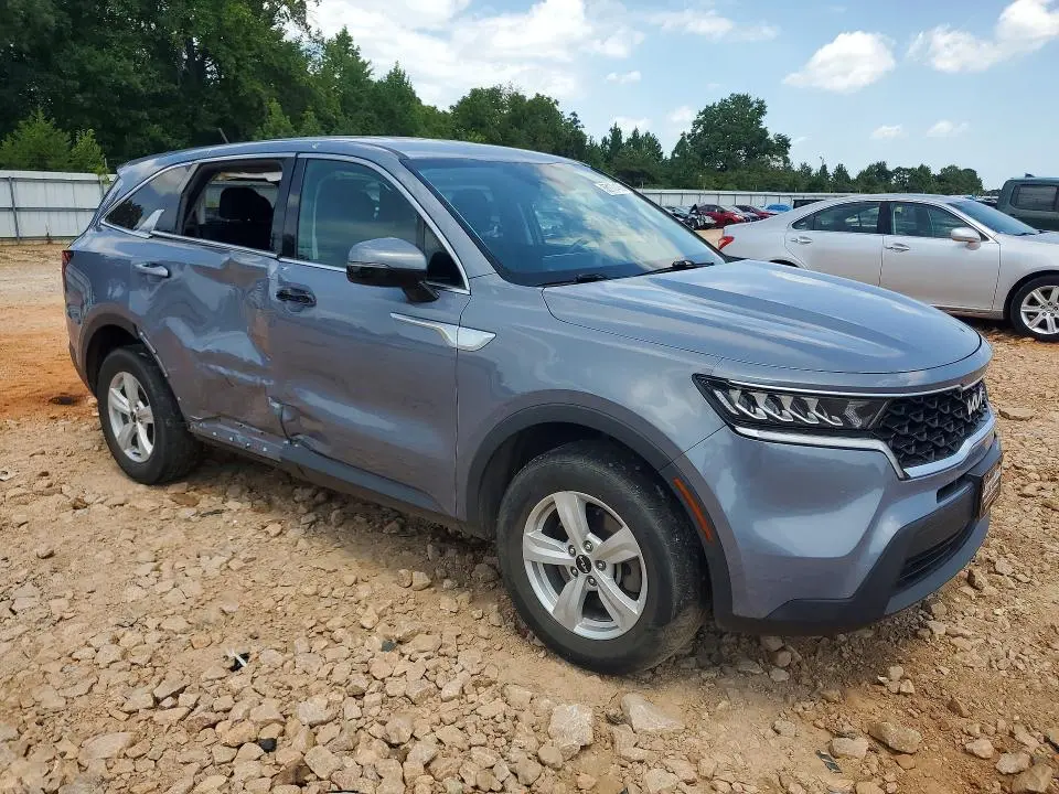 2022 KIA SORENTO LX  