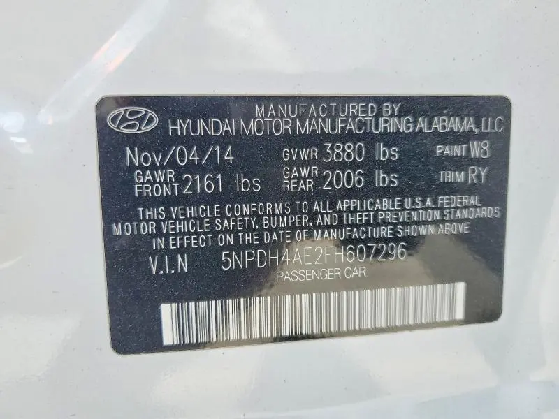 2015 HYUNDAI ELANTRA SE  