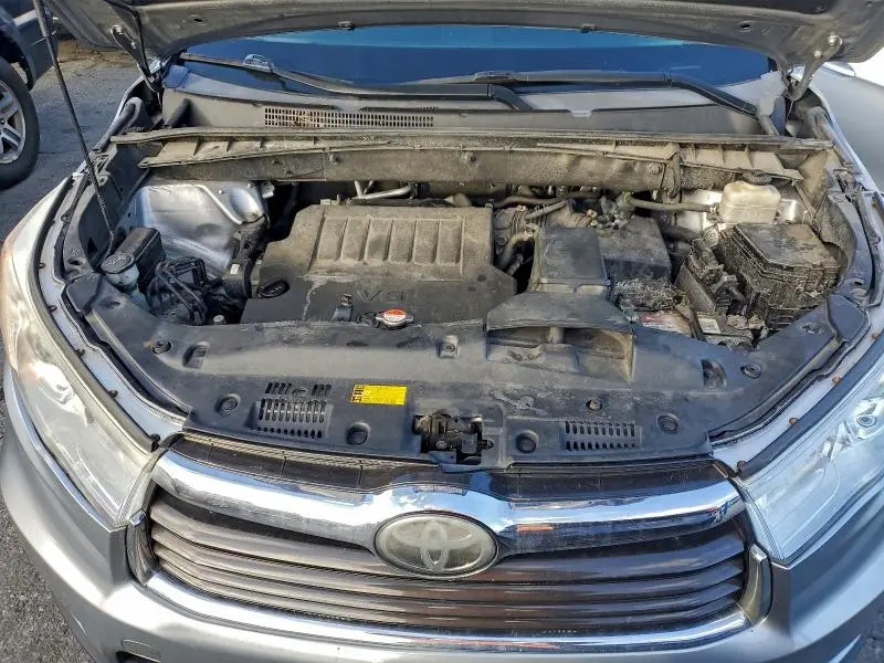 2016 TOYOTA HIGHLANDER LIMITED  