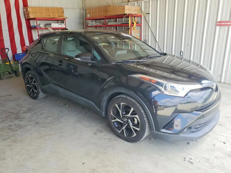 2019 TOYOTA C-HR XLE  