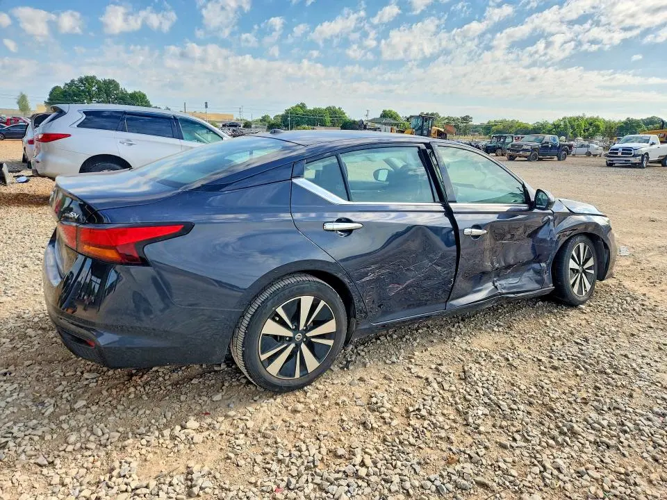 2019 NISSAN ALTIMA SV  
