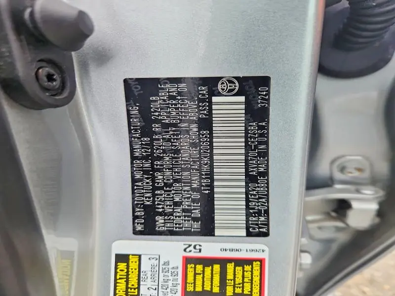 2019 TOYOTA CAMRY SE  