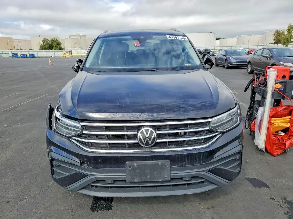 2022 VOLKSWAGEN TIGUAN SE  