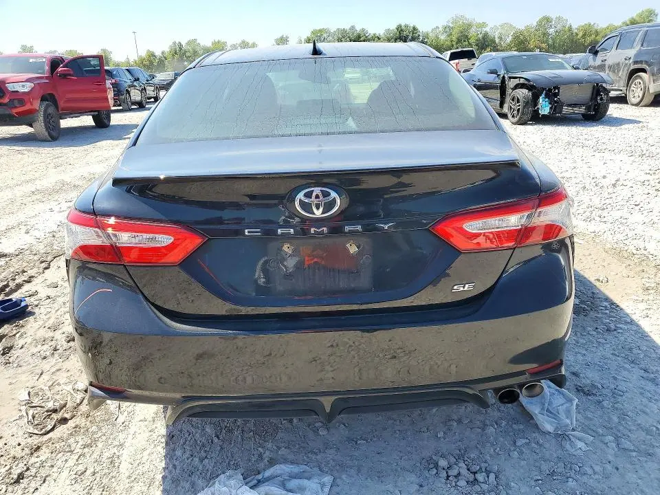 2019 TOYOTA CAMRY SE  