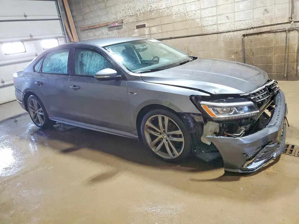 2018 VOLKSWAGEN PASSAT S  