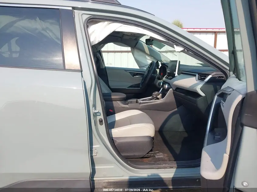 2022 TOYOTA RAV4 XLE PREMIUM