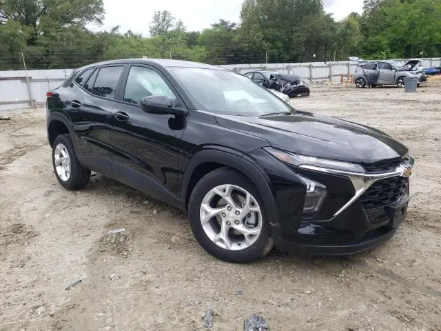 2025 CHEVROLET TRAX LS  