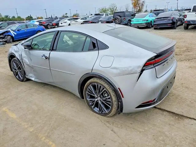 2024 TOYOTA PRIUS XLE  