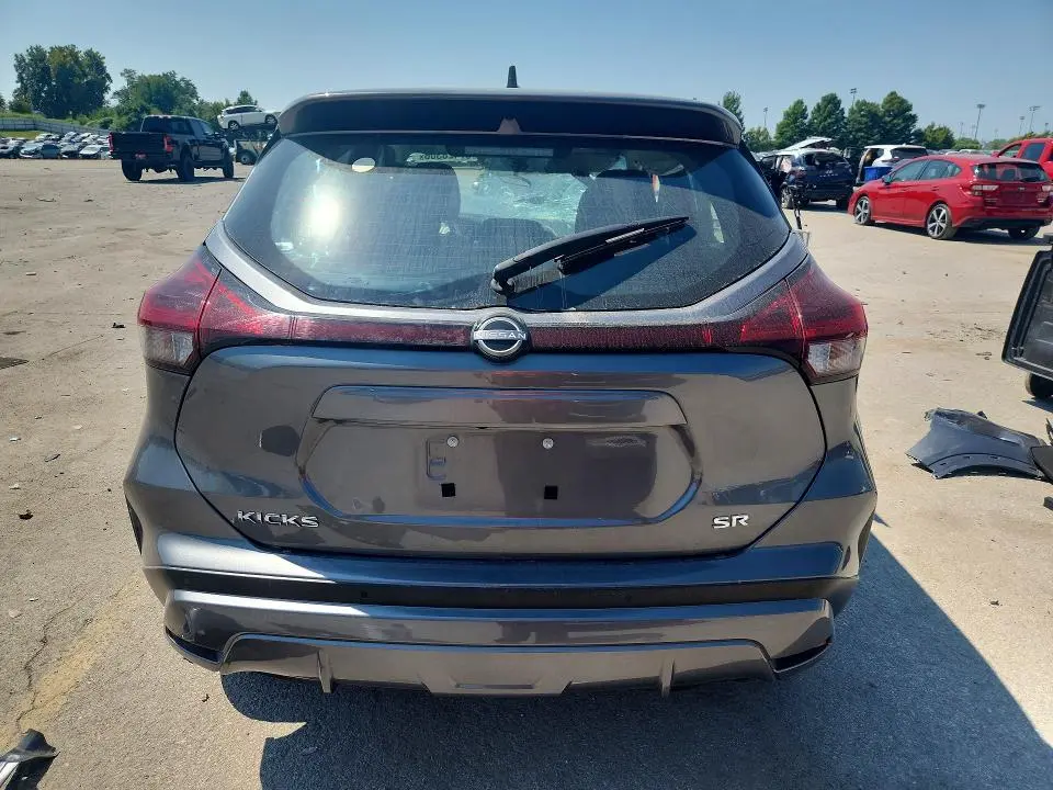 2024 NISSAN KICKS SR  
