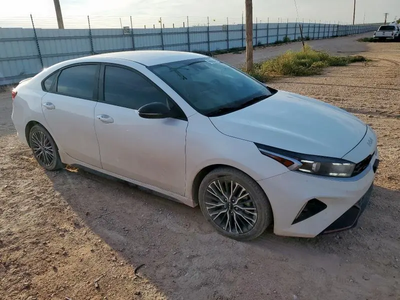 2023 KIA FORTE GT LINE  
