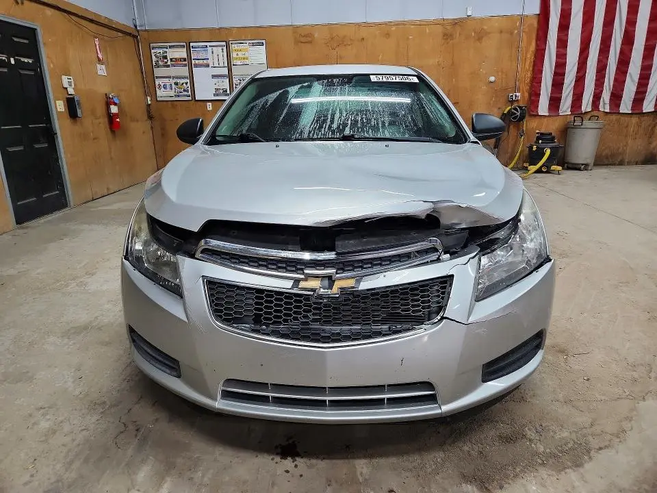 2013 CHEVROLET CRUZE LS  