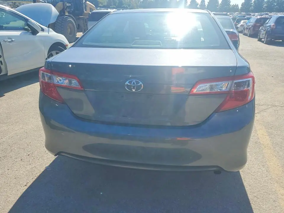 2014 TOYOTA CAMRY LE  