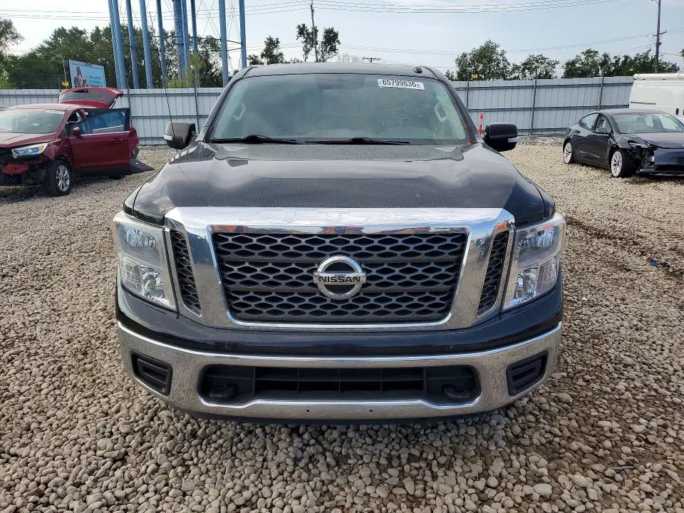 2017 NISSAN TITAN S  
