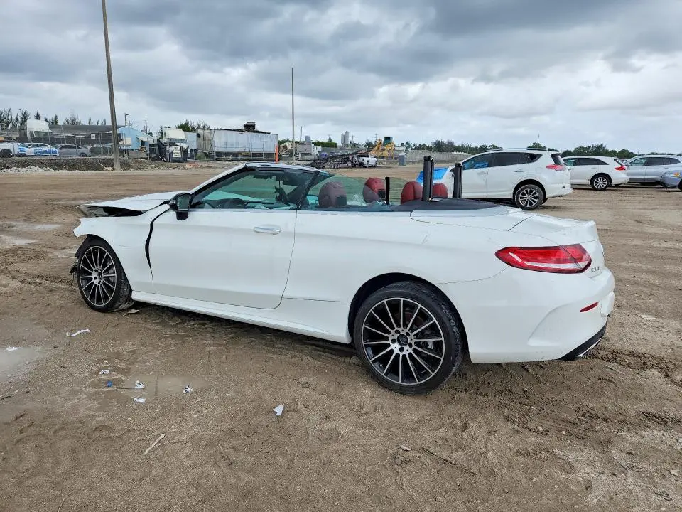 2023 MERCEDES-BENZ C 300  