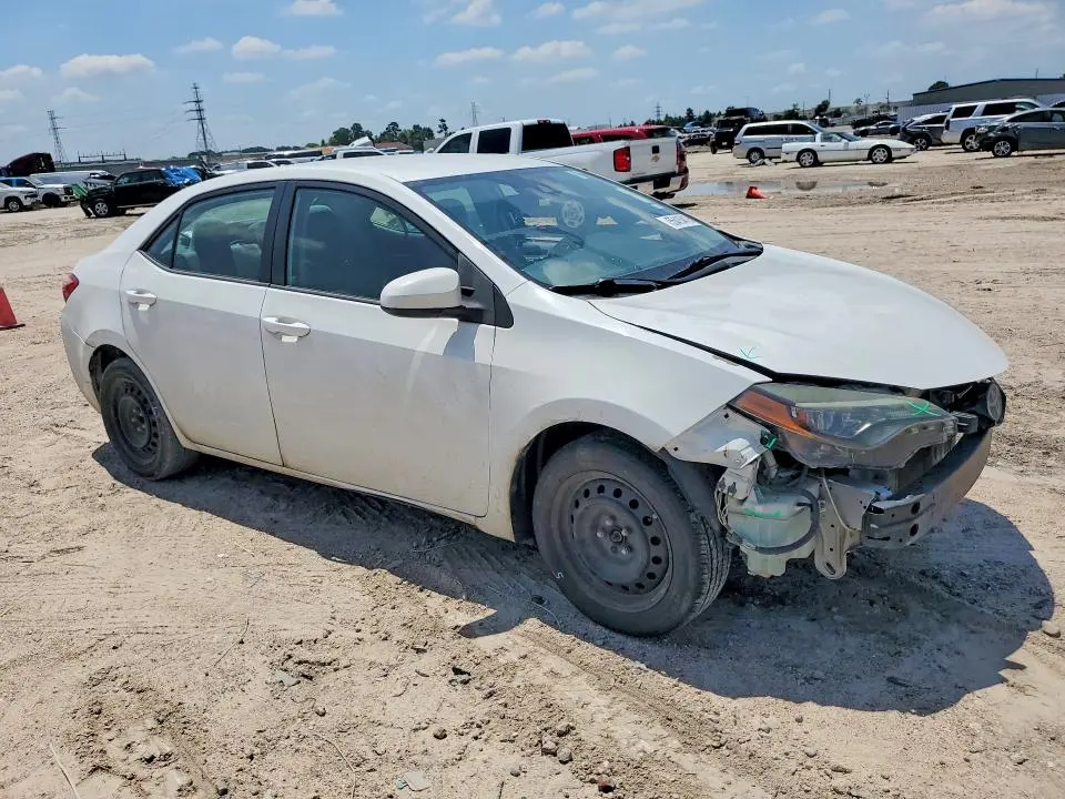 2017 TOYOTA COROLLA LE  