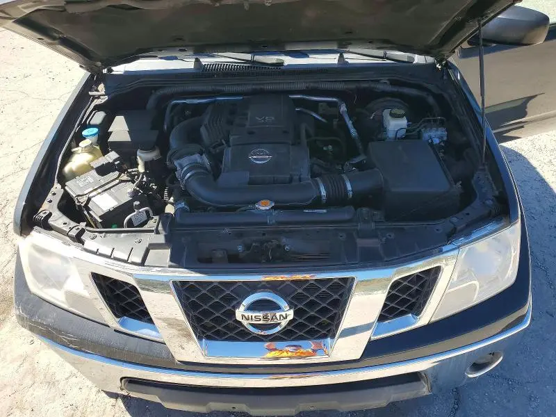 2010 NISSAN FRONTIER SE V6  