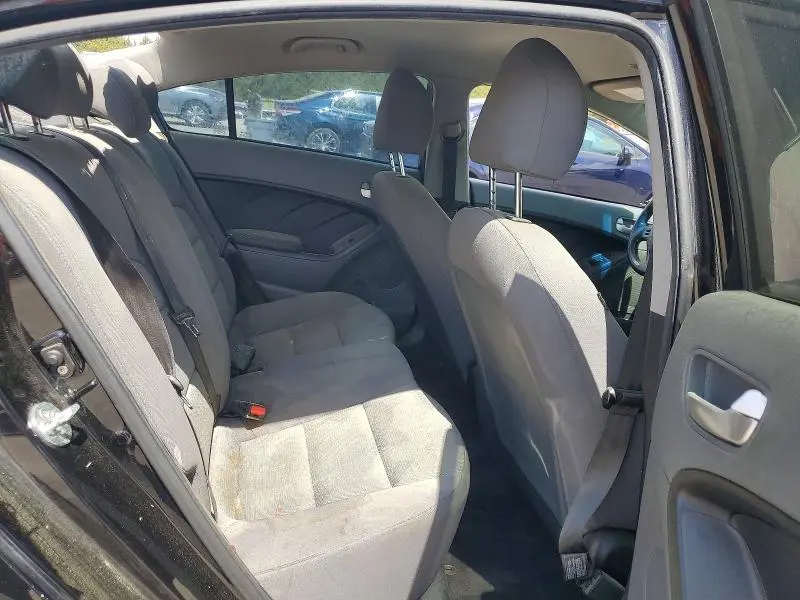 2017 KIA FORTE LX  