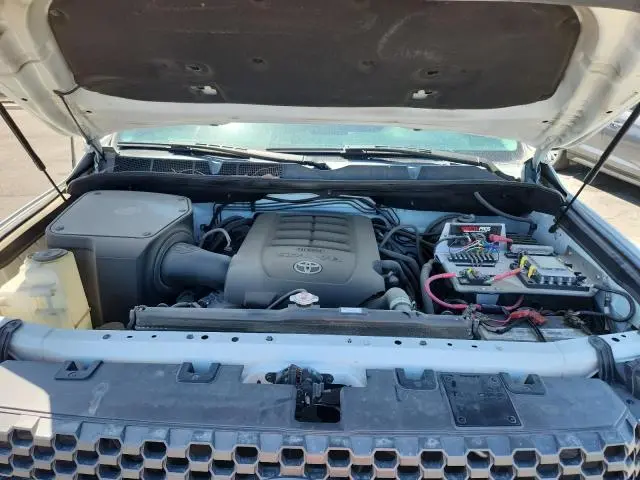 2018 TOYOTA TUNDRA CREWMAX SR5  