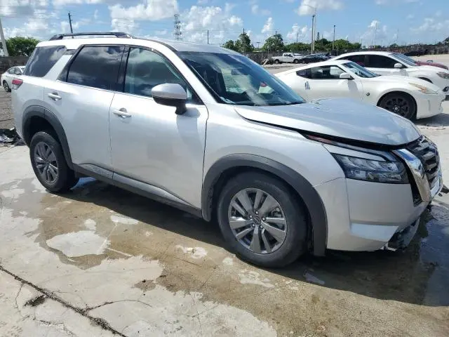 2025 NISSAN PATHFINDER SV  