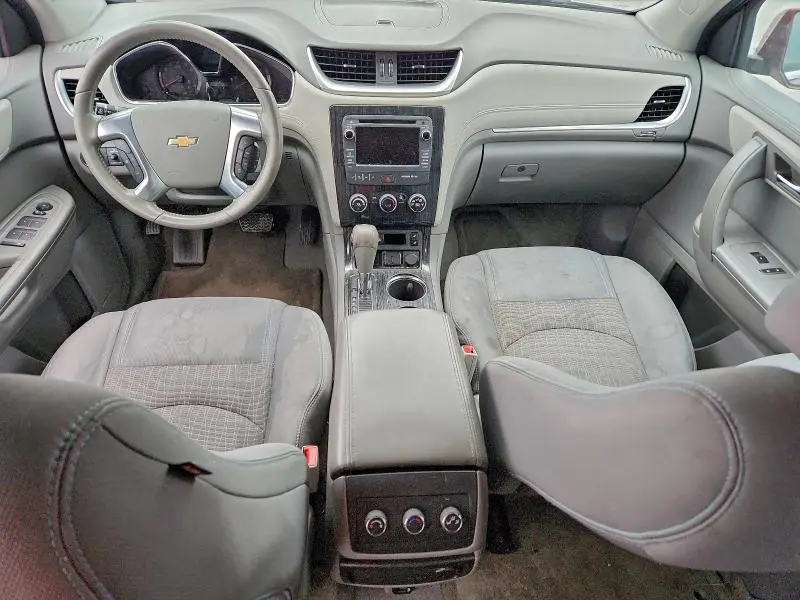 2017 CHEVROLET TRAVERSE LT  