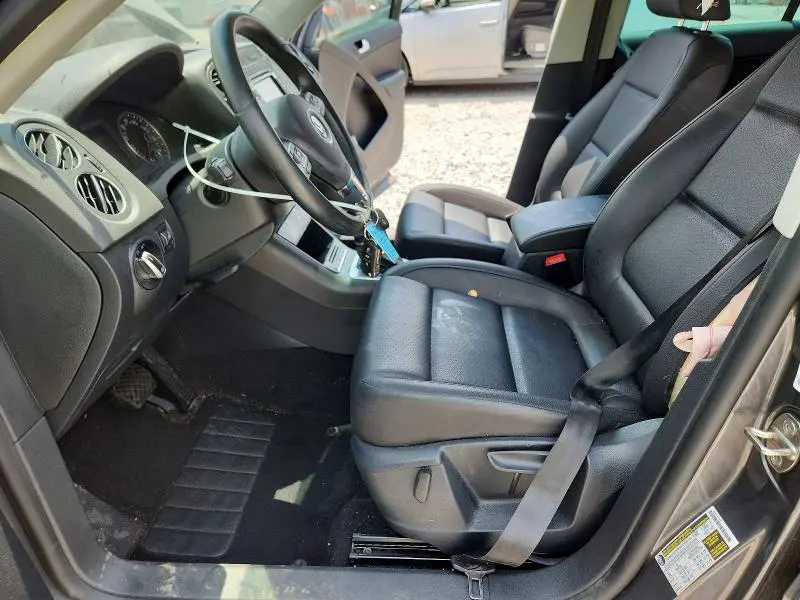 2015 VOLKSWAGEN TIGUAN S  