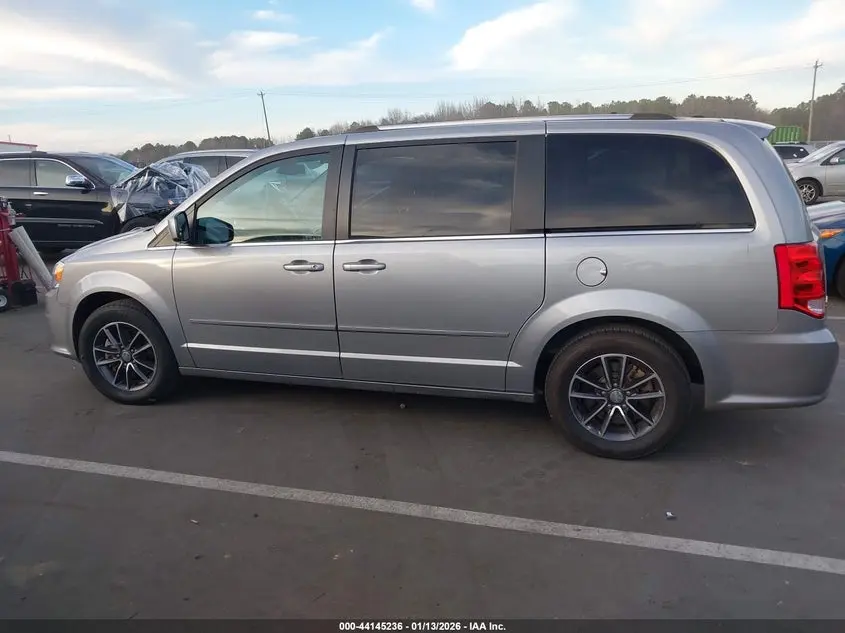 2017 DODGE GRAND CARAVAN SXT