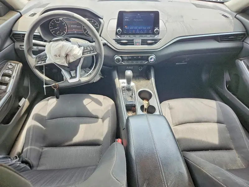 2021 NISSAN ALTIMA SV  