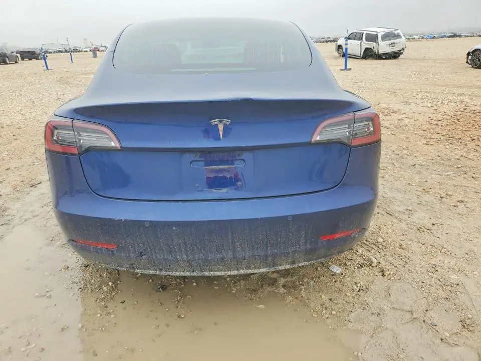 2018 TESLA MODEL 3   