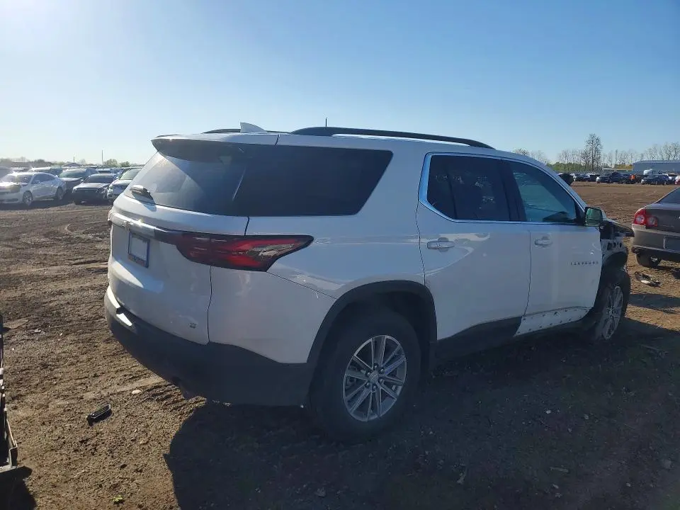 2023 CHEVROLET TRAVERSE LT  