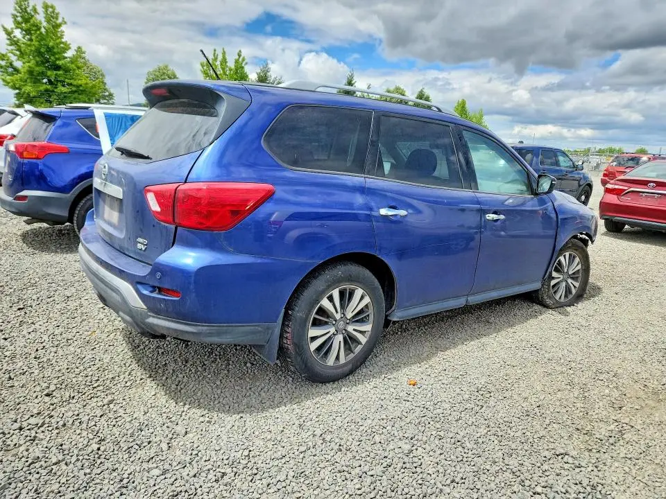 2018 NISSAN PATHFINDER SV  