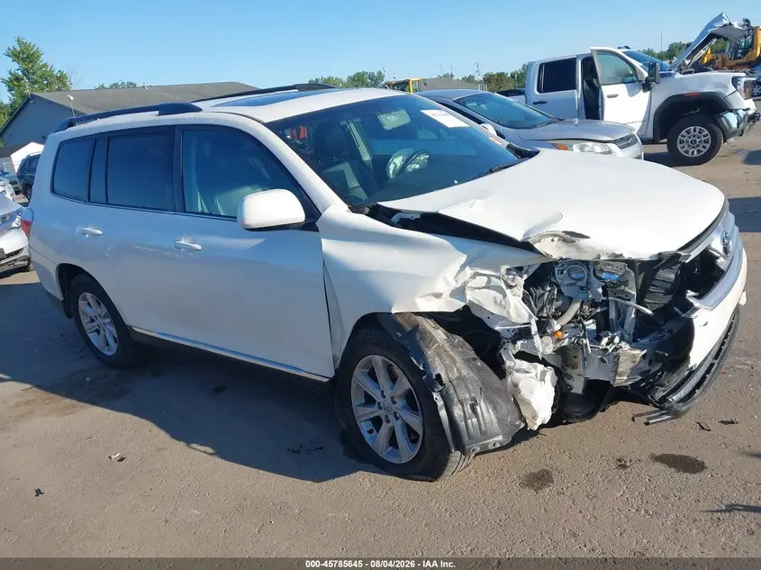2013 TOYOTA HIGHLANDER SE V6