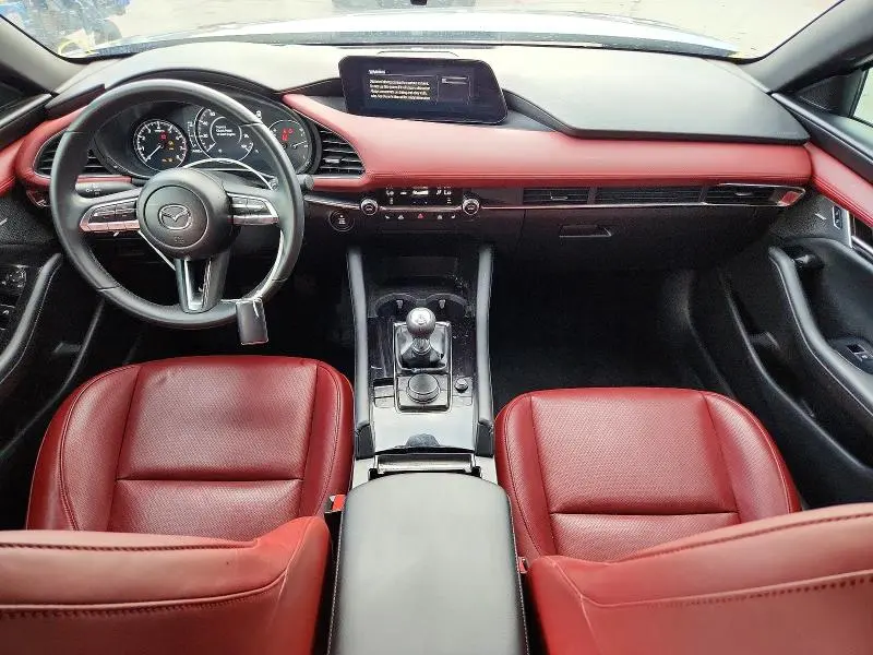 2022 MAZDA 3 PREMIUM  