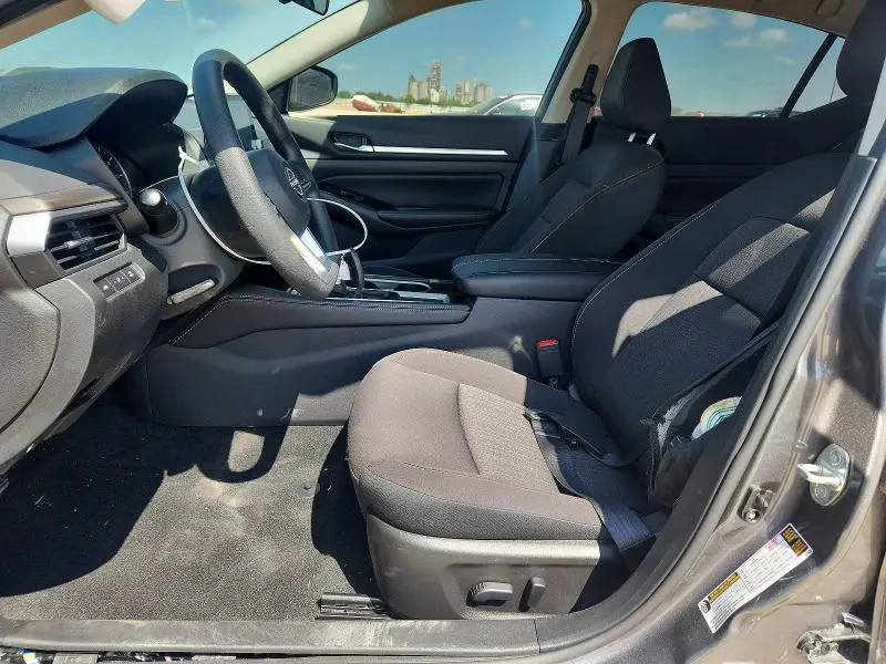 2023 NISSAN ALTIMA SV  