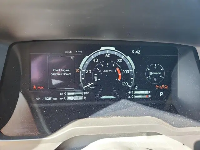 2024 TOYOTA TUNDRA CREWMAX LIMITED  