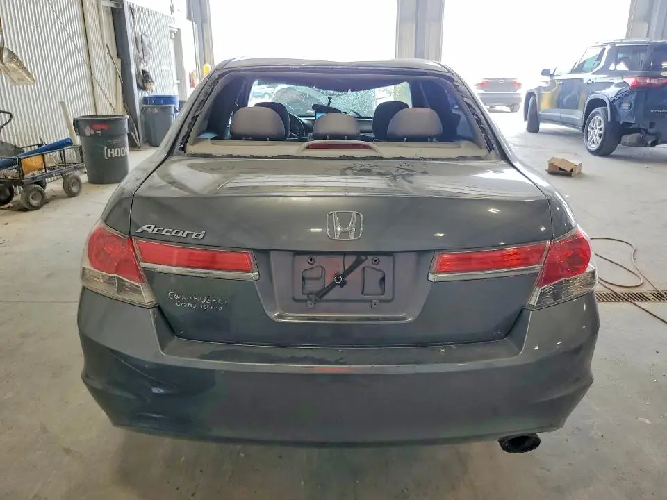 2011 HONDA ACCORD LX  