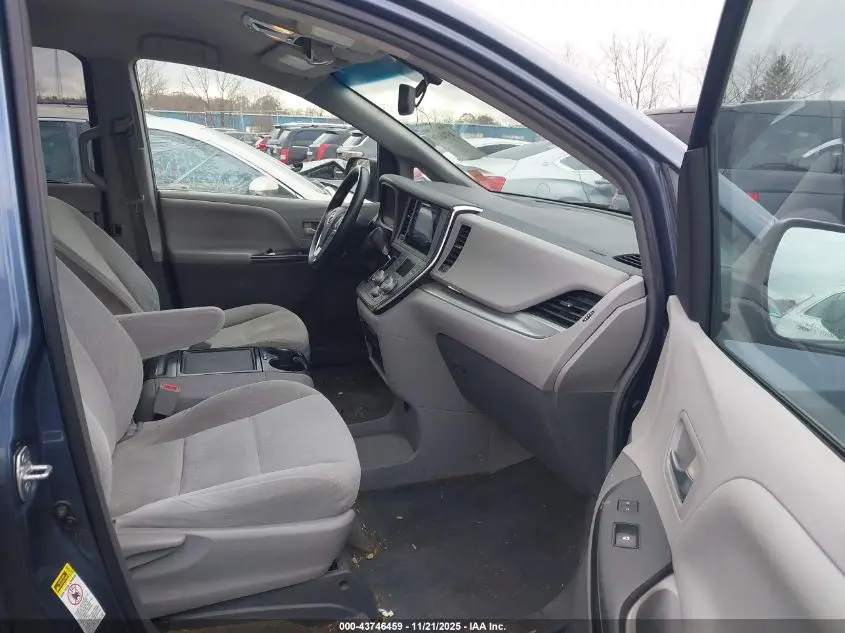 2015 TOYOTA SIENNA LE 8 PASSENGER