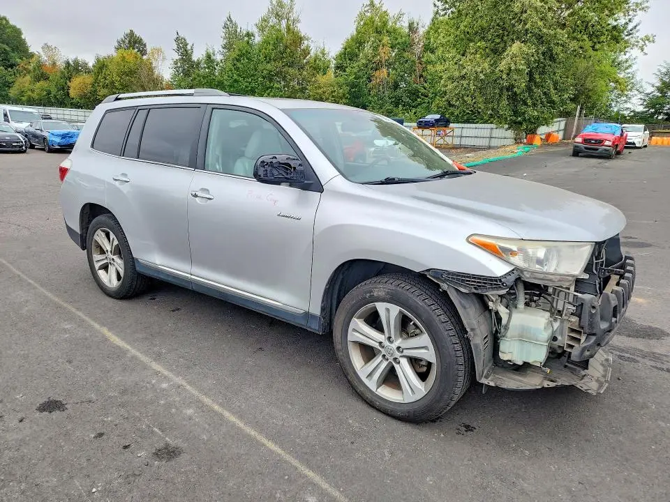 2011 TOYOTA HIGHLANDER LIMITED  