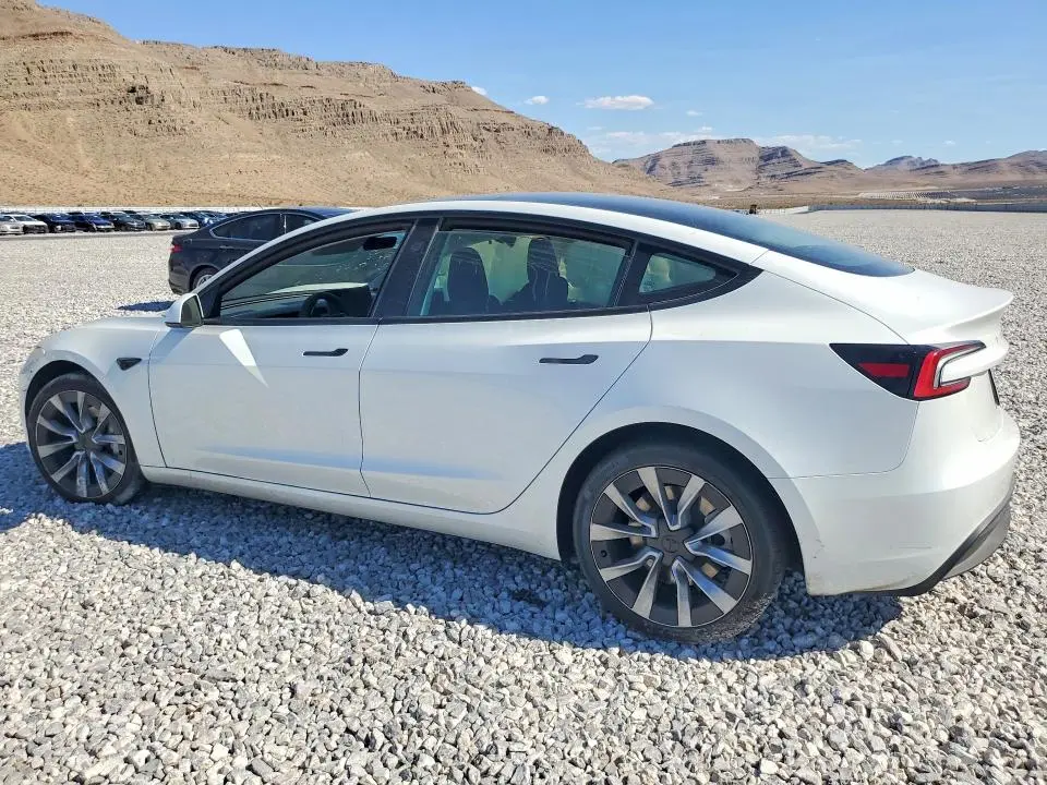 2024 TESLA MODEL 3   