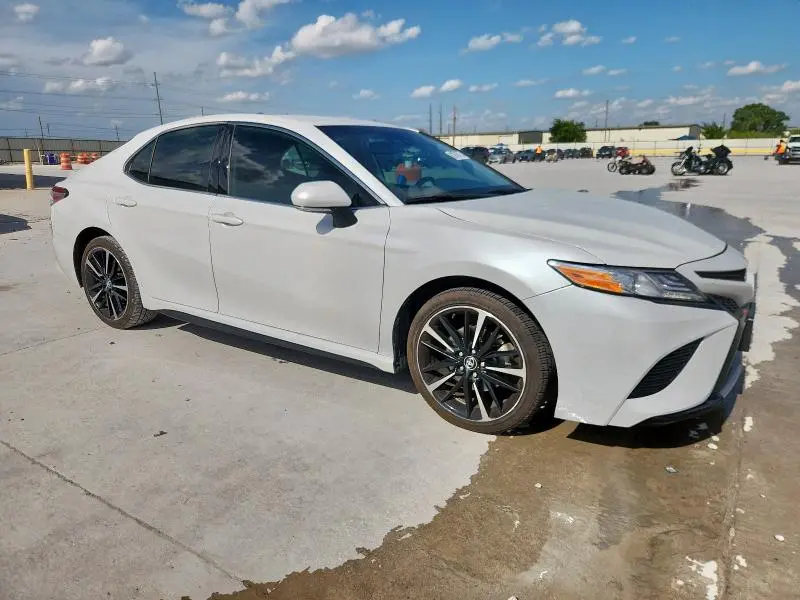 2020 TOYOTA CAMRY XSE  