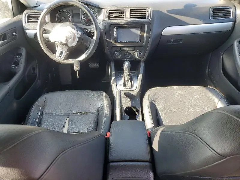 2013 VOLKSWAGEN JETTA SE  