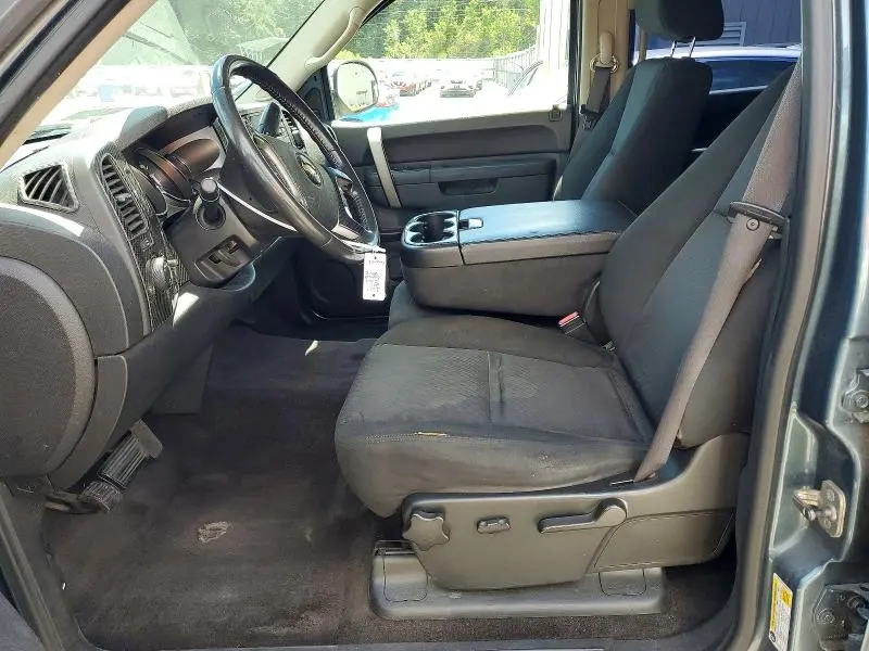 2011 CHEVROLET SILVERADO C1500 LT  
