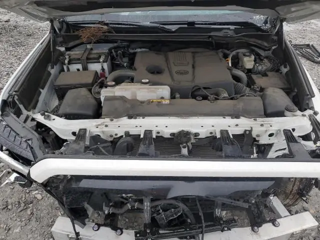 2024 TOYOTA TUNDRA CREWMAX SR  