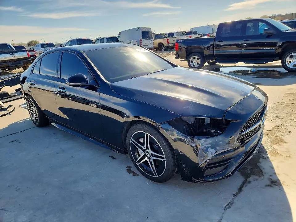 2024 MERCEDES-BENZ C 300  