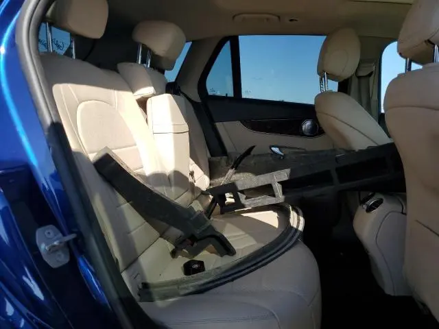 2017 MERCEDES-BENZ GLC 300  