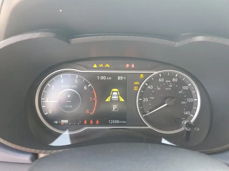 2025 NISSAN VERSA SV  