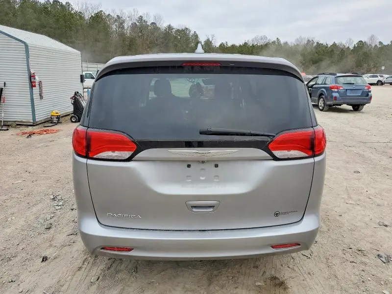 2017 CHRYSLER PACIFICA LX  