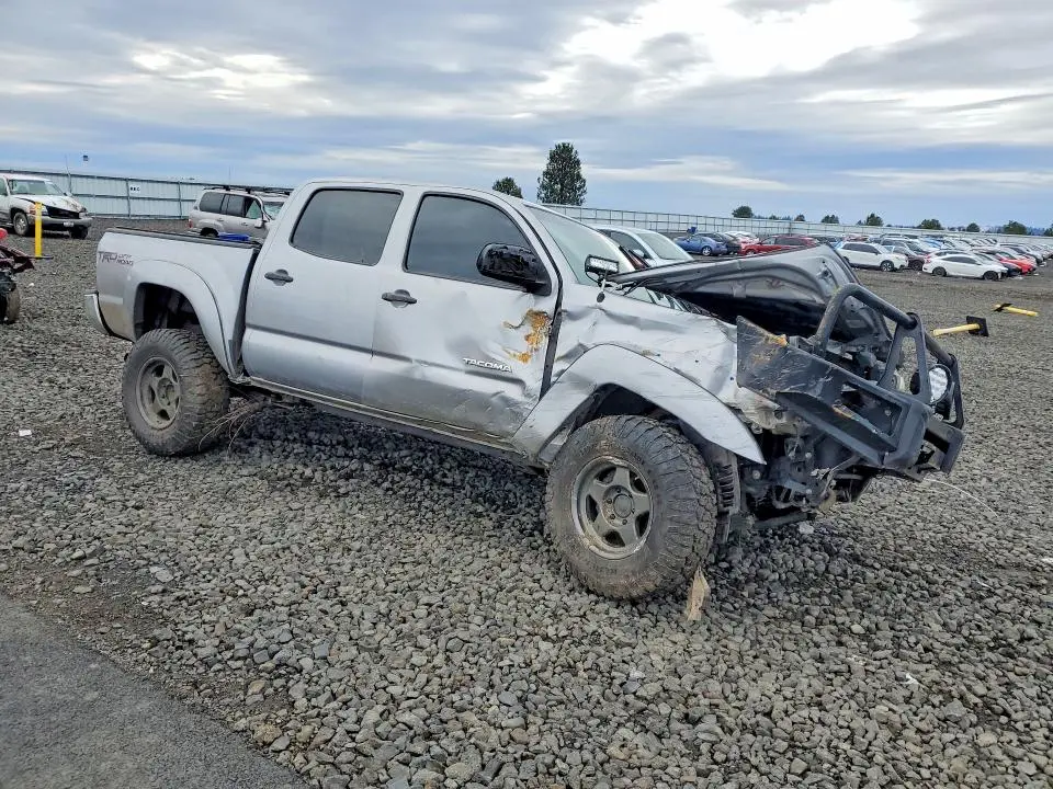 2015 TOYOTA TACOMA V6  