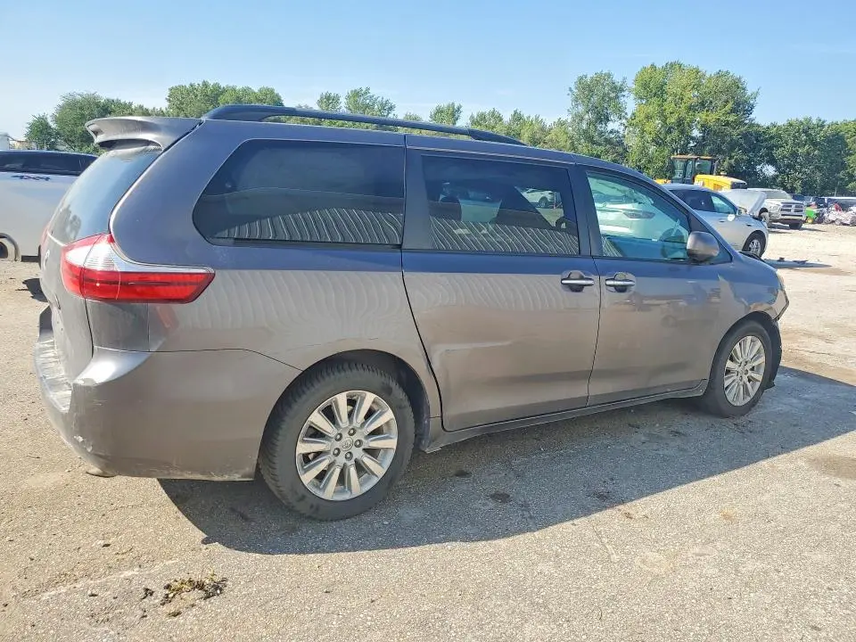 2015 TOYOTA SIENNA XLE 7-PASSENGER  