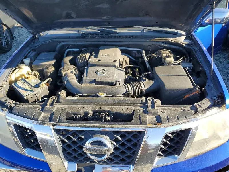2014 NISSAN FRONTIER SL  