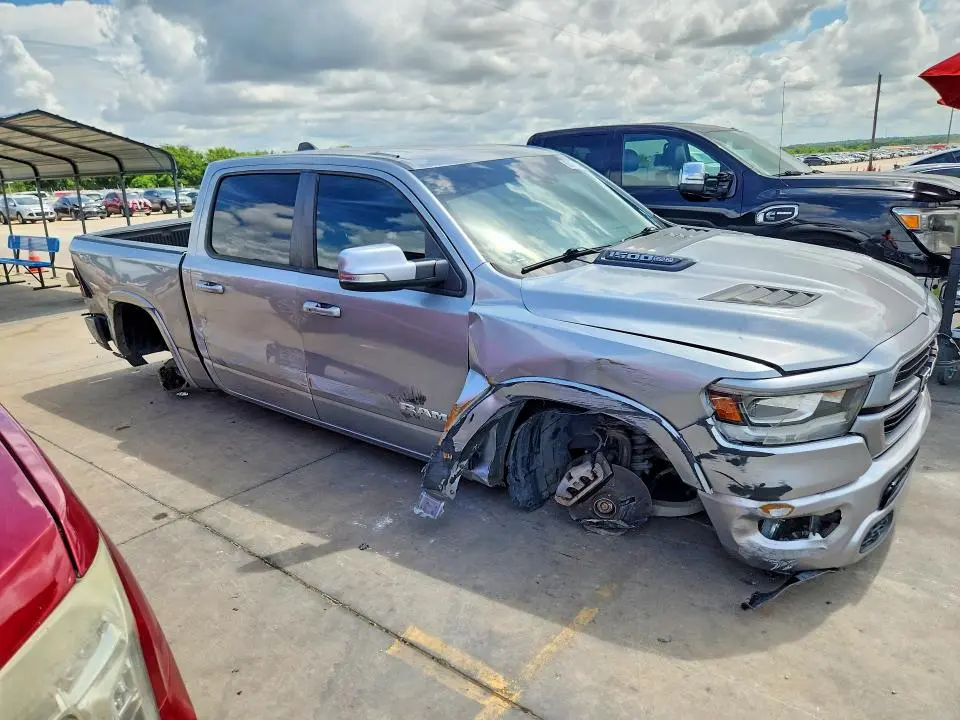 2019 RAM 1500 LARAMIE  